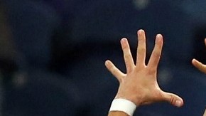 Héctor Herrera celebra su gol