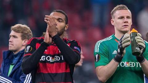 Chicharito y Bayer Leverkusen