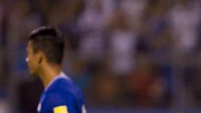 El jugador de la selección de Honduras Romel Quioto celebra el gol anotado a la selección de El Salvador en San Pedro Sula.