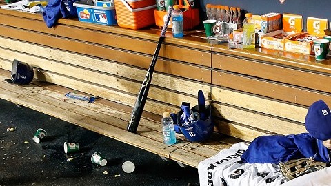 André Ethier sufrió una fractura en la tibia de la pierna derecha.