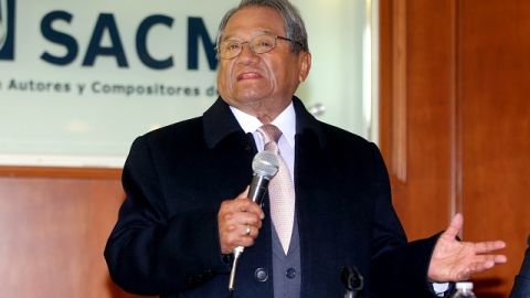 El cantautor Armando Manzanero no apoya la composición de más canciones sobre la vida de los narcotraficantes mexicanos.