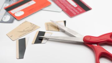 Si se es leal a una tarjeta se pueden perder muchas compensaciones./Shutterstock