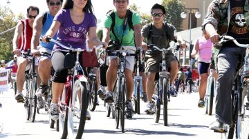 Se espera que miles de personas recorran la ruta en bicicleta o a pie. /ARCHIVO
