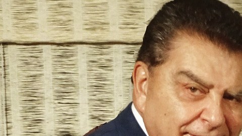 Don Francisco, con 53 de sus 75 años dedicados a ese medio, vuelve a la televisión con Telemundo.
