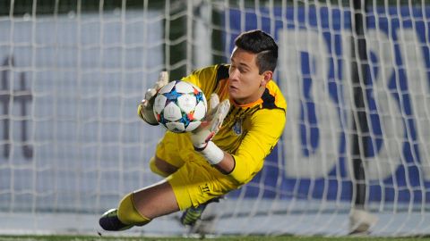 Raúl Gudiño se perfila como el heredero a largo plazo del arco de la selección mexicana.