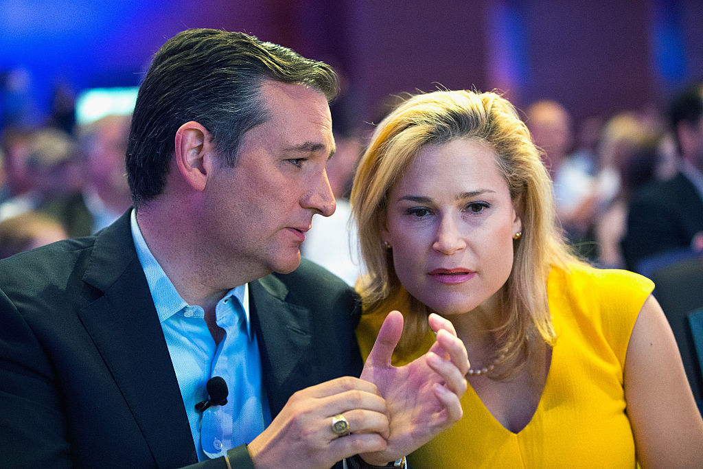 El senador republicano Ted Cruz y su esposa Heidi en Des Moine, Iowa. 