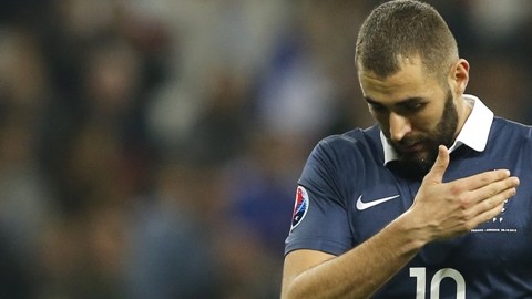Karim Benzema debe respetar el código deontológico de la selección gala.