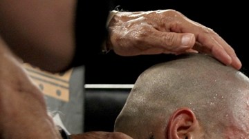 Cotto y Roach en su esquina durante la pelea frente a 'Canelo'.