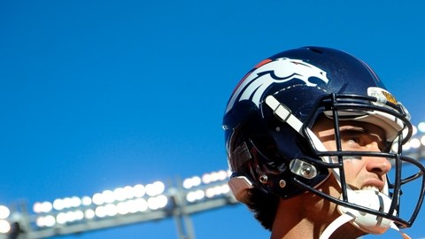Brock Osweiler pudo haberse quedado como quarterback de los campeones Broncos, pero el miércoles decidió mudarse a Houston al fichar con los Texans.
