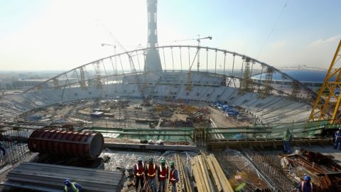 Los trabajos en Doha, Catar no paran. Los estadios, como el Khalifa, para el Mundial de 2022 poco a poco se levantan.