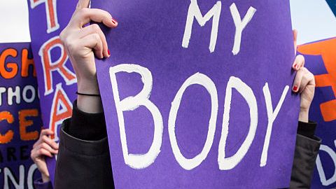 La Administración Trump propuso una ley mordaza para impedir abortos.