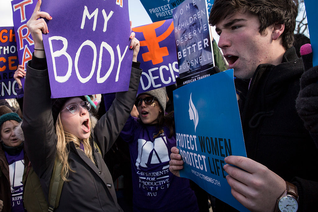 La Administración Trump propuso una ley mordaza para impedir abortos.