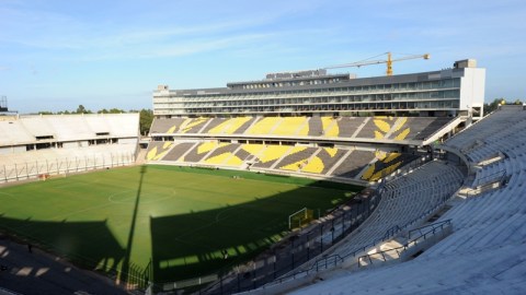 El nuevo estadio de Peñarol verá su inauguración el próximo 30 de marzo.