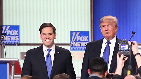 Marco Rubio, Donald Trump, el senador Ted Cruz  y el gobernador de Ohio John Kasich participan en un debate patrocinado por Fox News el 3 de marzo de 2016 en Detroit.