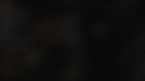 Los largos brazos de Danny Green molestaron a Stephen Curry en esta jugada. El astro de Golden State fue controlado por la defensa de San Antonio.