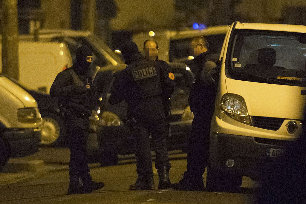 La policía detuvo a un hombre de nacionalidad francesa en las afueras de París en una operación que desmanteló un proyecto de atentado en Francia.