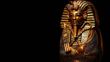 El ministro de antigüedades egipcio declaró este jueves que detrás de dos paredes en la tumba del rey Tutankamón hay dos espacios vacíos.
