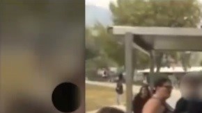 Erin Lisa Sims enfrenta cargos de agresión por la supuesta riña.