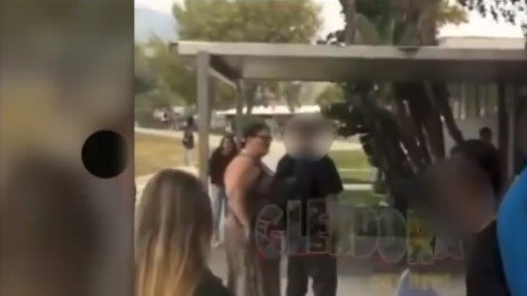 Erin Lisa Sims enfrenta cargos de agresión por la supuesta riña.