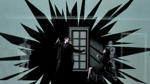 En ‘Historia de amor’, Teatrocinema lleva el lenguaje del cómic al teatro.