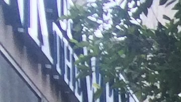 El hombre cayó desde un piso elevado de un edificio en construcción.