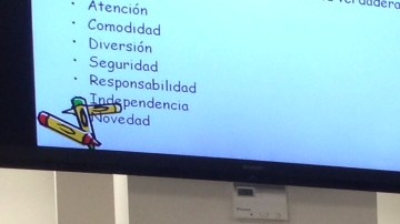 Las clases en el consulado de México son en español y ayudan a padres a recuperar la custodia de sus hijos. /ISAÍAS ALVARADO