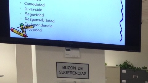 Las clases en el consulado de México son en español y ayudan a padres a recuperar la custodia de sus hijos. /ISAÍAS ALVARADO