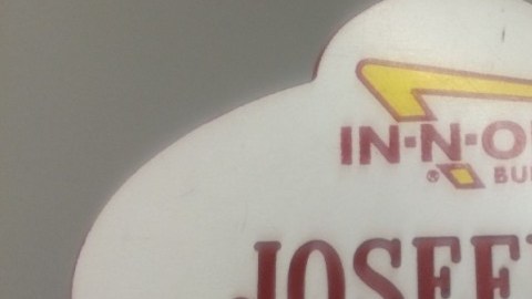 Josefina Alcocer, de 48 años, fue encontrada muerte en el estacionamiento de In-N-Out en La Mirada.