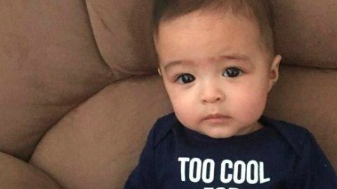 Aiden López sufría de un trauma serio y mostraba moretones en la parte superior de su cuerpo cuando los paramédicos llegaron a una vivienda. /KTLA