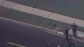 Agentes del LAPD resguardaban la zona donde se suscito el ataque contra un agente encubierto de esa corporacion. /KTLA