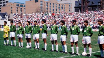 El 19 de octubre de 1993:  México entró a territorio canadiense en juego clasificatorio de Concacaf y logró el triunfo por 2-1.