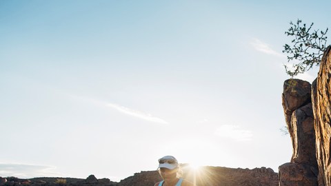Mina Guli, originaria de Australia, no dejó de correr maratones por cerca de dos meses en los climas más extremos del planeta. Lo hizo con causa.