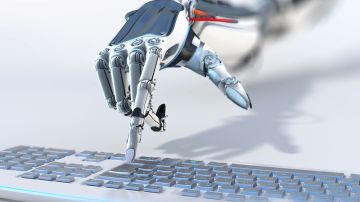 La robótica está avanzando en el mercado laboral y es una competencia para los trabajadores./Shutterstock