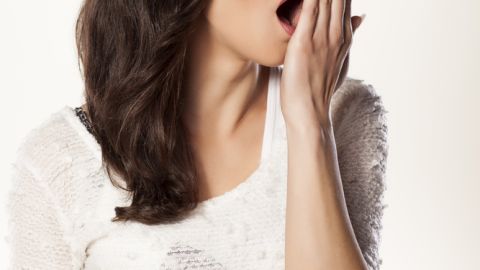 El mal aliento puede ser reflejo de varias afecciones, como la alitosis./Shutterstock.