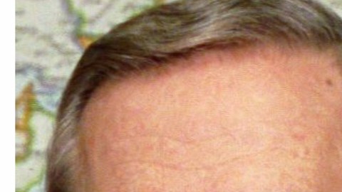 Pete Wilson (i) y Donald Trump, dos políticos republicanos que se han beneficiado atacando a la comunidad migrante. (archivo)