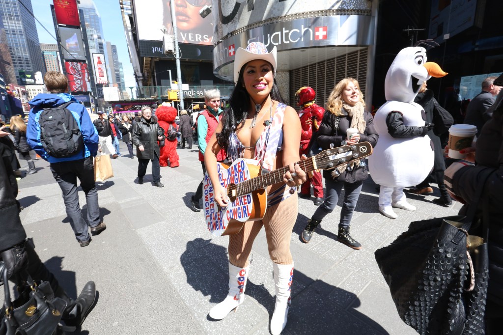 Patricia Cruz, una Cowgirl que trabaja en Times Square.