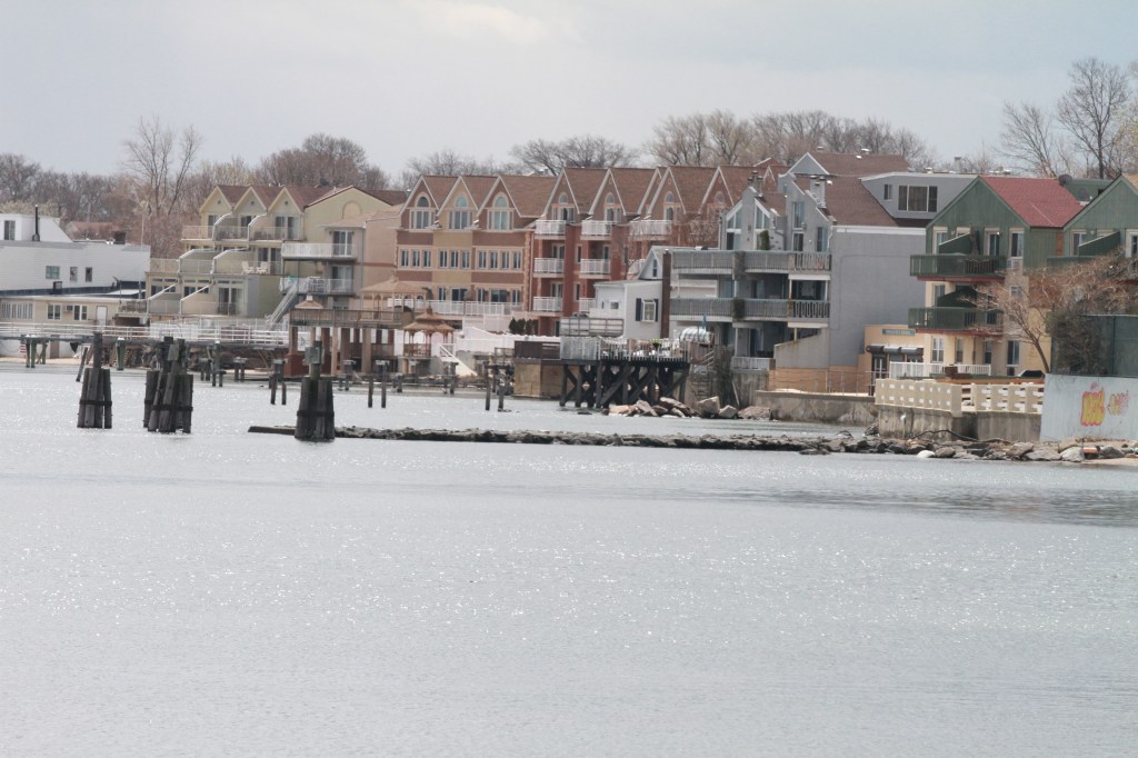 Nuestros Barrios. Country Club - Bronx. Photo Credito Mariela Lombard/El Diario NY.