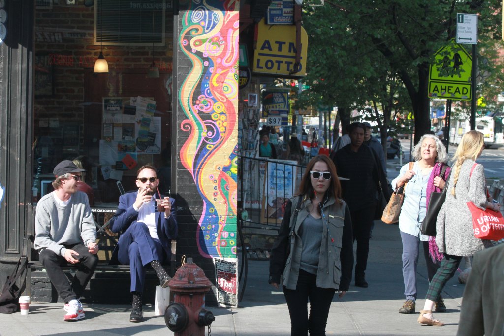 Nuestros Barrios. Recorriendo la Primera y Segunda Avenida entre la Calle 14 y Houston en Manhattan. Photo Credito Mariela Lombard/El Diario NY.