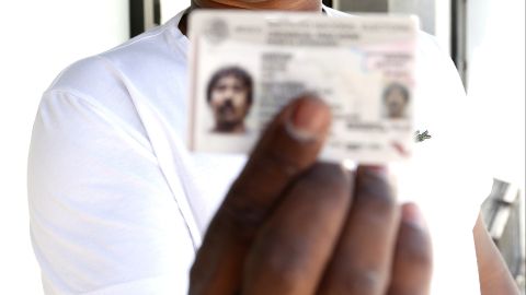 Con tu credencial de votar actualizada puedes participar en la elección de revocación de mandato. (Archivo/La Opinión)