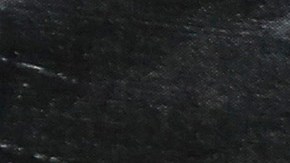 Momento en que Lazo es atacado por tres sospechoso afuera de una tienda en Westlake. (Foto: Aurelia Ventura/ La Opinion)