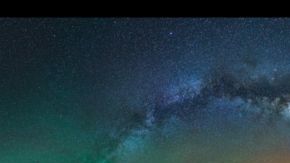 Esta imagen de Javier Martínez Morán muestra los arcos de la Vía Láctea sobre el Parque Nacional de la Caldera de Taburiente en La Palma, España.