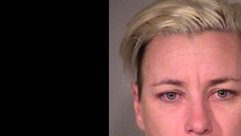 Foto de Abby Wambach tras ser arrestada por la Policía de Portland.