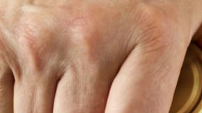 Te explicamos cómo mejorar tu fuerza de agarre en tres sencillos pasos.