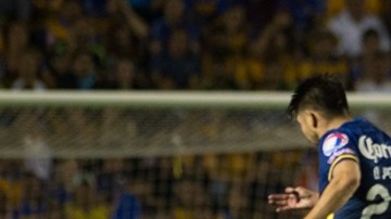 Nahuel Guzmán debió ser expulsado por esta acción.