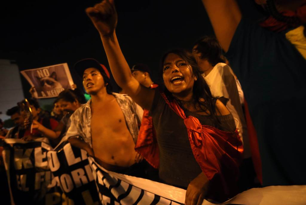 manifestación que también rechazó el autogolpe de Estado que dio su padre, el encarcelado expresidente Alberto Fujimori,