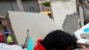 El mundo muestra condolencias a Ecuador tras fuerte terremoto.