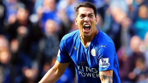 Leonardo Ulloa salvó al Leicester de una derrota casi cantada.