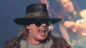 Brian Johnson tuvo que alejarse de AC/DC por riesgo de sordera permanente.