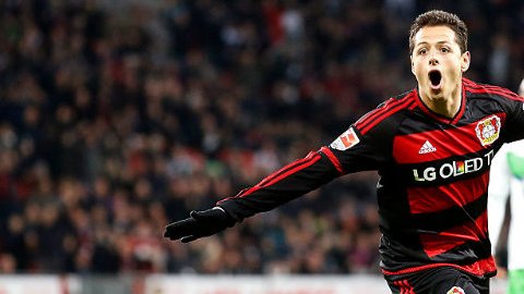 La gente del Wolfsburgo se molestó porque Hernández aprovechó que un rival se encontraba lesionado para marcar el gol.