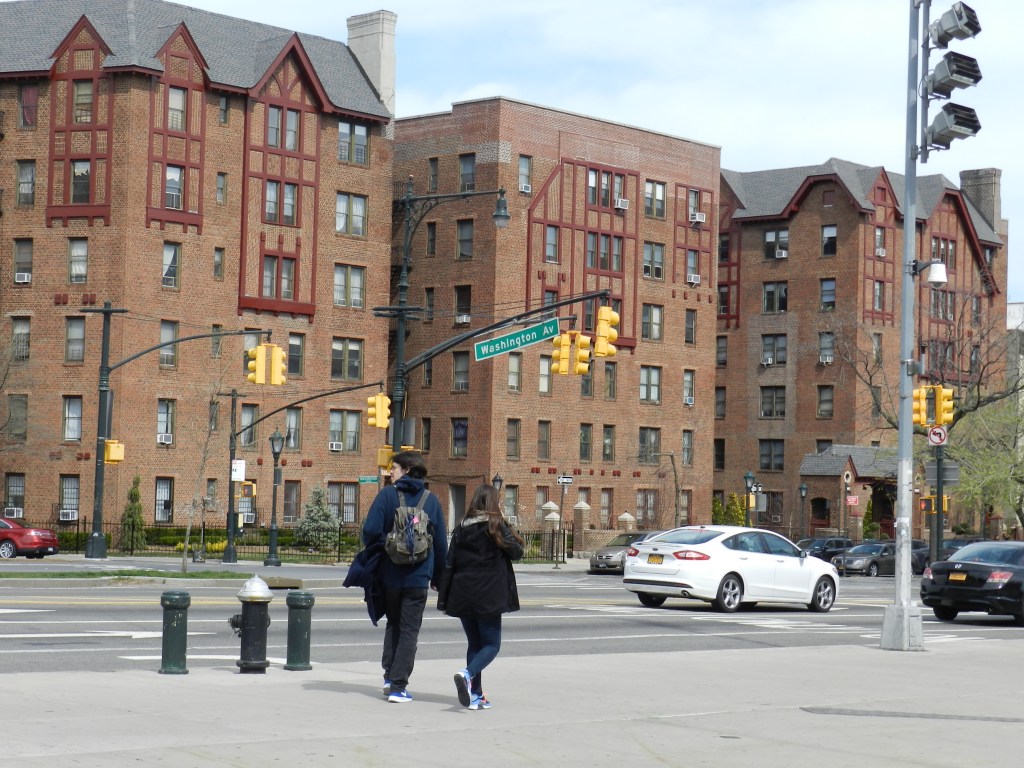 Nuestros Barrios Prospect Park - Washington Ave - Brooklyn Museum - Botanic Garden